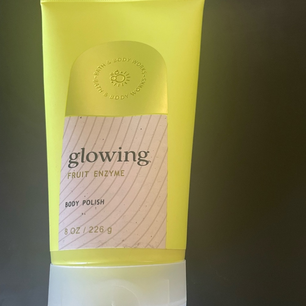 Bath & Body Works Glowing Fruit Enzyme Body Polish - Yellow